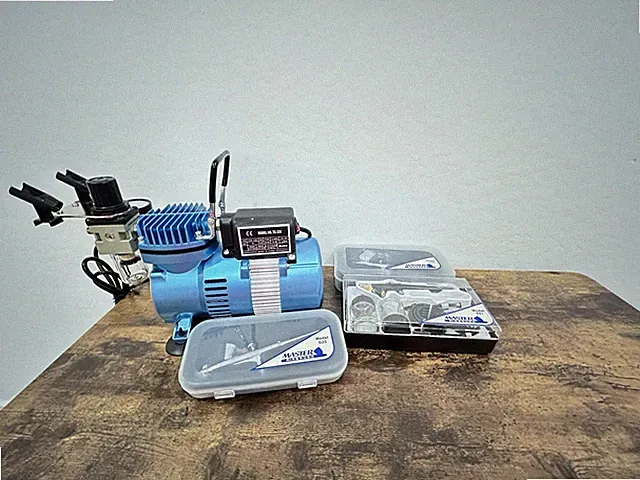 Master TC-320 Airbrush Compressor with Accessories G22 G25 E91