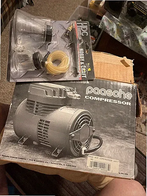 Paasche 1/5 HP Airbrush Compressor with extra painter