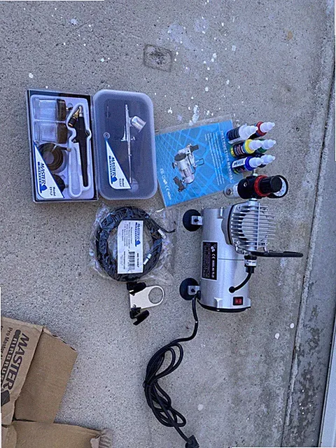 Pro Master Airbrushing System with Compressor & 3 Airbrush Sets, ABD KIT-3AIR-20